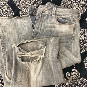 American Eagle Hi Rise Boho Artist Jeans